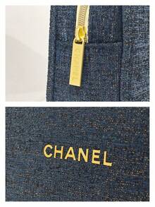 CHANEL 海军蓝斜纹软呢化妆包，拉链封口，金色箔印标志，旅行洗漱包 - 藍色 - 查看 3