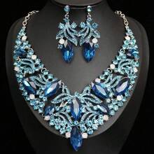 Bộ trang sức đính đá sang trọng, cao cấp, thích hợp cho cô dâu trong đám cưới, tiệc tùng, các dịp trang trọng, gồm 3 món dây chuyền và bông tai dành cho nữ. - Bộ trang sức - Xem 8