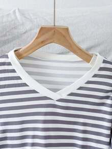 2-Piece Women's Classic Striped Pajama Set, Long-Sleeved Pajama Shorts Set, V-Neck Design, Multiple Colors Available, Stylish, Casual, And Comfortable Pajama Set - 灰色短褲套裝 - 查看 4