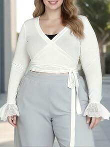 Blusas de otoño de talla grande para mujer, camisas de corte entallado con cuello en V, manga larga y encaje de retazos - Blanco - Ver 2