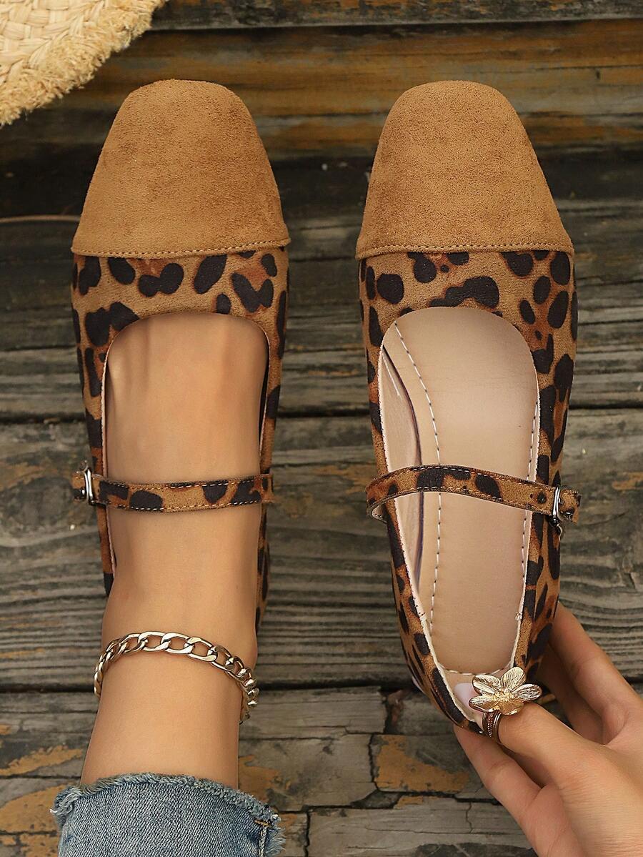 Estilo preppy, cierre con hebilla, punta cuadrada de metal puro, vintage marrón, Mary Jane de gamuza sintética con estampado de leopardo y bloque de color, correa con hebilla - Marrón - Ver 1