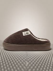 نعال داخلية/خارجية للرجال بتصميم رأس الدب الناعم والفرو، نعال شرائط مسطحة ذات لون واحد من رغوة الذاكرة