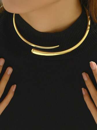 1 pieza Elegante collar gargantilla minimalista de aleación de zinc con baño de oro con forma de serpiente y diseño de lágrima, versátil para reuniones con amigos, negocios, trayecto al trabajo, fiestas y otras ocasiones, adecuado tanto para hombres como para mujeres