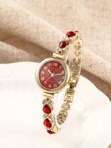 一套女士手表套装，包含一块时尚优雅的石英手表，搭配玫瑰金心形吊坠项链和同款耳环。适合日常佩戴、馈赠亲友或犒劳自己。（不含礼盒） - 紅色 - 查看 4
