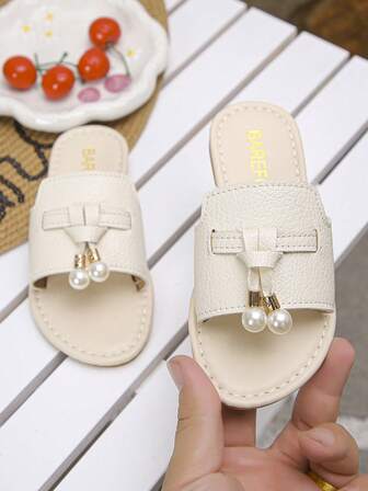 1 Pair New Girls Dreamy Pearl Decorated Versatile Flat Slippers, Suitable For Summer