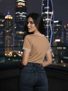 Women's Short-Sleeve Ribbed Blouse, Plain, Round Neck With Collar And Sleeve Details, Elegant Basic Style - 摩卡棕 - 查看 4