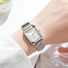 两件套女士优雅复古腕表套装 - 奢华心形链式石英表，搭配矩形表盘和不锈钢表带，经典模拟腕表，适合作为复活节礼物或日常休闲装扮。