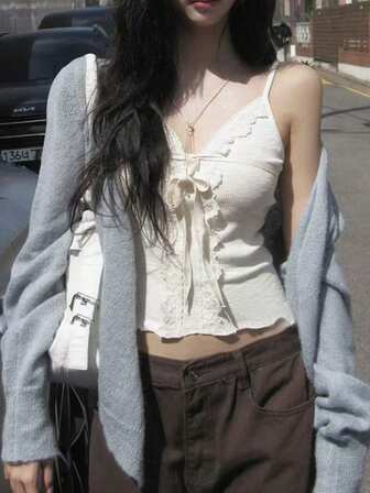 休闲百搭韩式V领蕾丝边女士背心