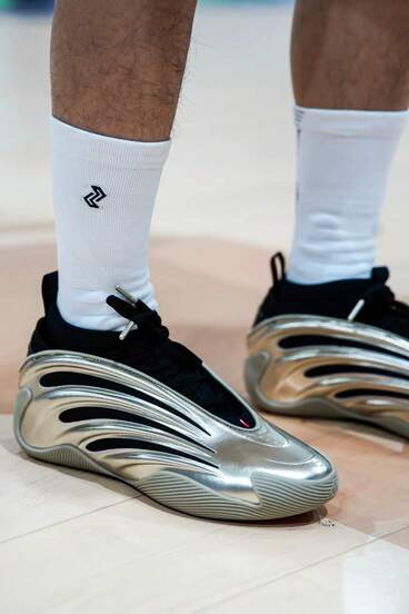 Adidas Adidas Harden Vol.9 "Cyber Metallic" Men's Comfortable, Shock-Absorbing, Slip-Resistant, Durable, Supportive Low-Top Basketball Shoes JR2506