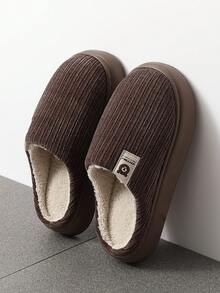 نعال داخلية/خارجية للرجال بتصميم رأس الدب الناعم والفرو، نعال شرائط مسطحة ذات لون واحد من رغوة الذاكرة