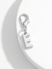 1pc Fashionable Minimalist 26 Small English Letter Shape Smooth Metal Keychain, Suitable For Women Car Key, Bag Decoration And Gift - Silver - View 34