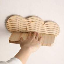 1个心形创意木质壁挂式花架，木制工艺家居装饰