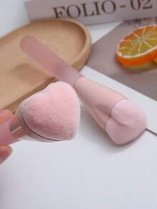 心形腮红刷，刷毛浓密柔软，蓬松均匀，轻柔蘸取散粉，打造层叠妆效，舒适亲肤，可作粉底刷、遮瑕刷、腮红刷、修容刷、古铜粉刷、散粉刷等多种用途。 - 粉色 - 查看 8