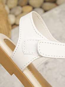 1 Paar modische, süße und vielseitige Feenstil Anti-Rutsch Flache Sandalen, ein Muss für Kleine, geeignet für den Sommer - Weiss - Übersicht 8