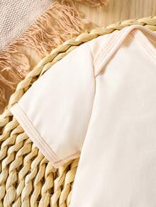 Baby Boy Funny Slogan Letter Print Short Sleeve Bodysuit - Khaki - View 4