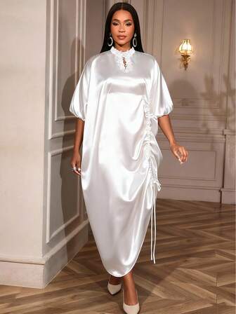 Vestido maxi africano blanco de satén de tamaño regular AOMEI con cuello alto, recorte y fruncido lateral con cordón, elegante atuendo africano tradicional para fiestas y ocasiones formales