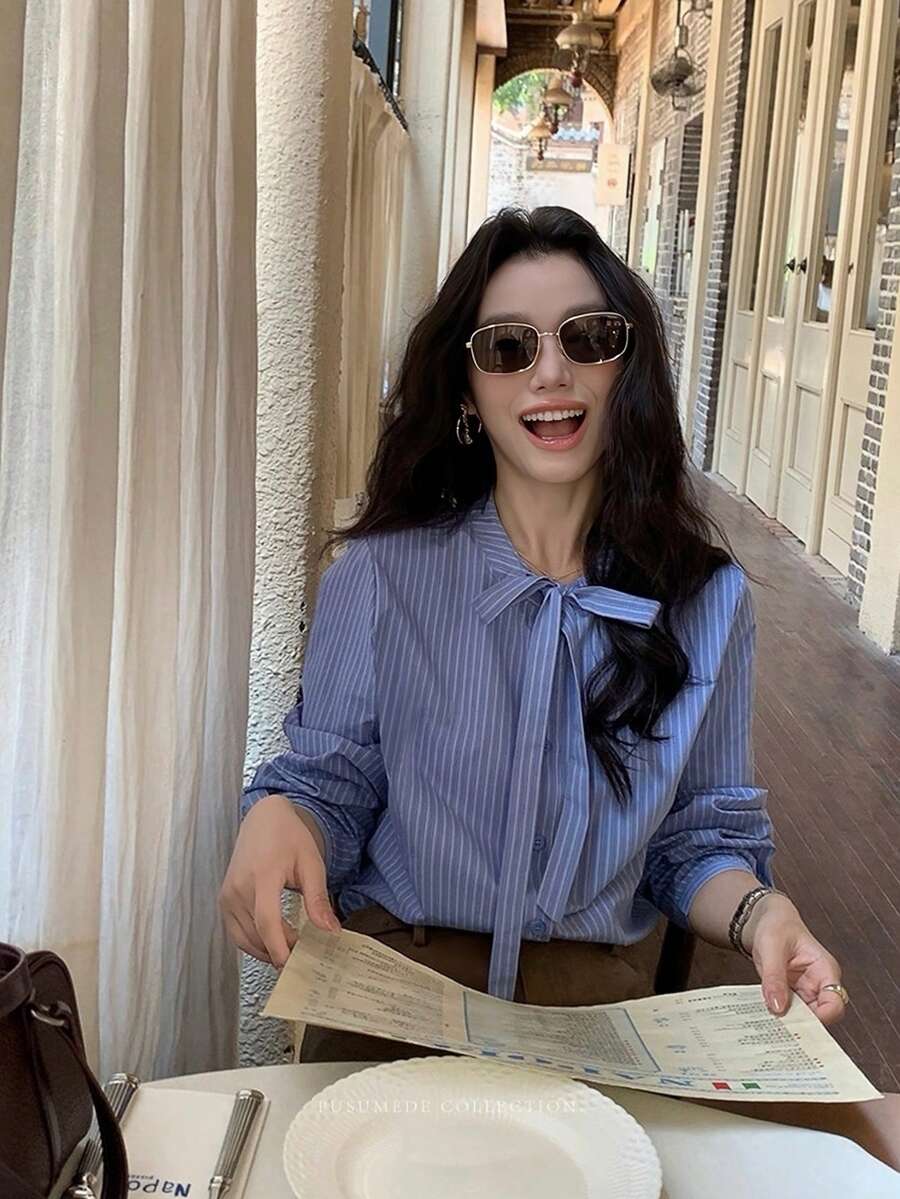 蝴蝶结肩带条纹长袖衬衫，优雅女士衬衫，春夏款 - 藍色 - 查看 1