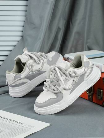 Fashionable Men's Casual Sports Shoes With White And Gray Color-Block PU Leather Panels, Lightweight And Comfortable EVA Soft Soles, Paired With Two-Tone Shoelaces, Suitable For All Seasons, Unprinted, Fabric Lining, Medium-Height Ankle Support Versatile Men's Shoes, Stylish Skate Shoes, Suitable For Daily Outings And Outdoor Sports, Perfect As A Year-End Festival Gift. ...