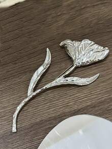1件復古誇張大尺寸金屬花葉胸針，時尚秀場風胸針飾品，華麗誇張個性幾何仿寶石項鍊，適合女性日常、宴會穿搭，尺寸 14.5*7cm - 銀色 - 查看 3