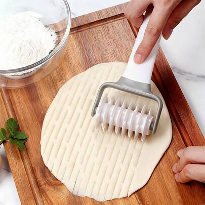 擀面杖、快速饼干模具、披萨打孔器、面包擀面杖、快速面团边缘模具、翻糖压花器、圆形饼干模具、方形饼干模具 - 易于操作的披萨、馅饼、饼干面团图案制作器，适用于餐厅和家庭烘焙