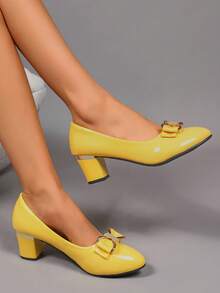 Geeyea A Pair Of Women's High Heels With A Chunky Heel And A Bow Embellishment. Available In A Variety Of Vibrant Colors, These Shoes Are Versatile Enough For Both Work And Parties, Making Them Easy To Match With Any Outfit. - Màu vàng - Xem 2