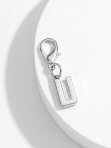 1pc Fashionable Minimalist 26 Small English Letter Shape Smooth Metal Keychain, Suitable For Women Car Key, Bag Decoration And Gift - Silver - View 14