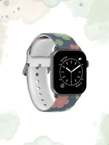 一条印有四叶草图案的硅胶智能手表表带。这款通用型 20-22 毫米表带具有广泛的兼容性：兼容华为 Watch GT3/GT4、三星 Galaxy Watch6 以及 Series 1 至 Series 9、SE 和 Ultra（表壳尺寸 38-49 毫米）。