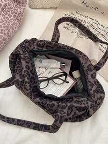 1个豹纹手提袋，适合女孩/女士作为手提包、平板电脑保护套、购物袋、时尚手提包使用，大容量多功能收纳袋，可装耳机、充电器、化妆品、笔记本电脑等，也可作为家居装饰。是送给妈妈、学生、上班族、通勤族、节日、情人节、母亲节、老师、伴娘、朋友、旅行必备品、大学用品的理想礼物。 - 彩色 - 查看 3