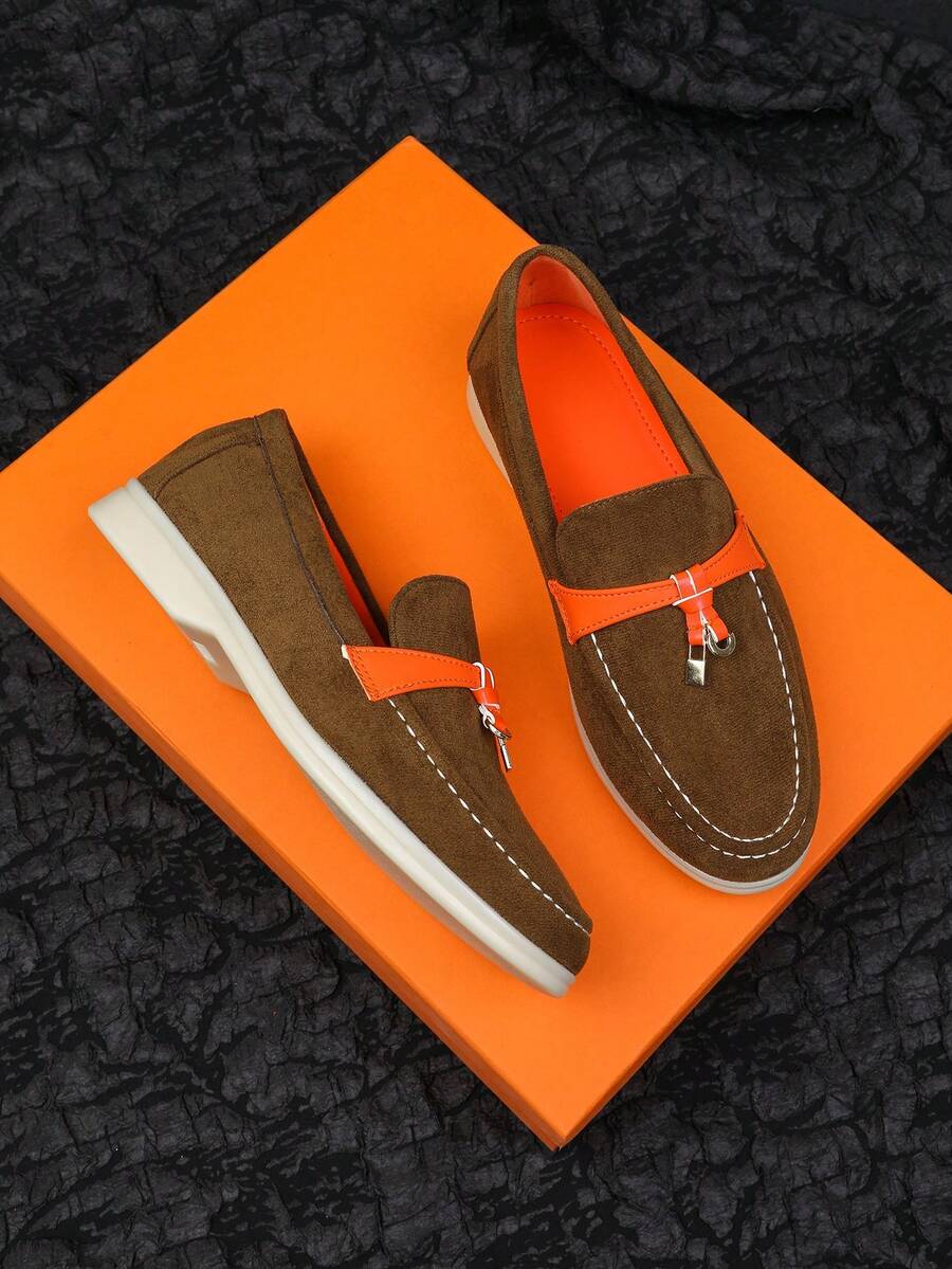 女士平底圆头套脚乐福鞋，2025秋冬新款，酒红色、安哥拉红、亮红色，休闲软底牛津鞋，加大码41-43