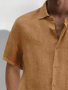 Camisa casual básica para hombre talla grande, holgada, ligera, de manga corta con botones - Amarillo Mostaza - Ver 4