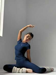 FWH 1. Cute Solid Color Crop Top, Stretchy Fitted Round Neck Sweet Fashionable Versatile Jacket, Elegant High Waist Slim Casual Tummy Control Daily All-Match Dancewear Shaping Streetwear Running Yoga 2-Piece Set, Women - Multicolor - View 6