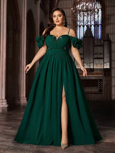 时尚大码雪纺正式长款连衣裙，饰有亮片，细肩带设计，开衩至大腿，尽显优雅气质。