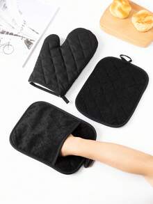 4PCS Solid Color Kitchen Household Oven Gloves And Insulation Mat Set Heat Resistant Baking And Cooking Gloves Heat Resistant Microwave Oven Gloves And Pot Mat