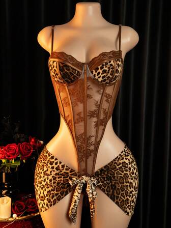 Lencería sexy body de estampado de leopardo con copas de encaje con aros, paneles de malla transparente y tirantes ajustables, envoltorio de cadera a juego con estampado de leopardo y detalle de lazo para club, fiesta o noches seductoras salvajes