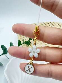 1pc Metallic Heart & Alphabet Letter A-Z Charm Phone Pendant - Black - View 68