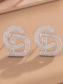 1对不锈钢新款极简字母CD奢华闪亮耳钉，百搭优雅耳环 - 字母耳環 - 查看 3