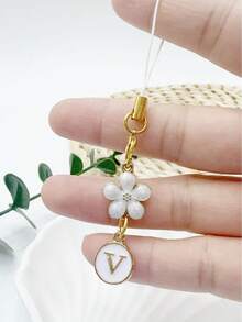 1pc Metallic Heart & Alphabet Letter A-Z Charm Phone Pendant - Black - View 70