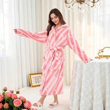 1件爱心条纹浴袍，春夏时尚简约条纹珊瑚绒加大码长袖连帽浴袍，柔软亲肤速干女士长款浴袍 - 彩色 - 查看 6