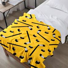 1pc Ice Hockey-Themed Blanket - Vibrant Yellow With Black Hockey Sticks & Pucks Design, Soft Polyester Flannel, Perfect For Home Decor, Travel, Office, And Birthday Gifts, Hockey Room Nordic Style Acrylic Rectangular Office Nap Sofa Blanket, Air Conditioning Blanket, Knitted Small Blanket, Shawl Cover Blanket, Bed End Blanket Soft & ,Skin-Friendly Multi-Size Versatile Blanket ,Lettering Numbers Doodle Christmas Blanket,Chicken - 彩色 - 查看 3