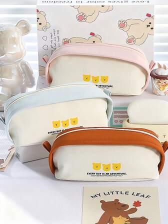 1pc New Tricolor Bear Student Pencil Case, Large Capacity Multifunctional Desktop Stationery Pencil Box, Can Store Calculator, Notebook And Pens - Suitable For School, Office And Travel - Suitable For Students, Professionals, Men And Women, School Stationery Storage Box, Multifunctional Storage Box, Secure Zipper Closure, Pencil Case