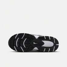 Zapatillas deportivas Nike V5 RNR (GS) de estilo casual y suela baja HQ6411-001 para adolescentes - Negro - Ver 3