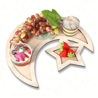 1个月亮和星星图案木质托盘，装饰性托盘，可盛放零食、干果、坚果、甜点，也可作为桌面或墙面装饰，质朴简约设计，适用于客厅、餐厅、开斋节、宰牲节等场合。