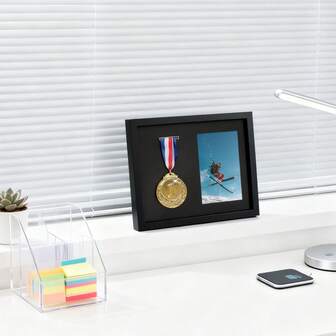1 pieza Marco de exhibición de medallas de 8x10 pulgadas, ideal para maratones y logros deportivos escolares, decoración versátil para pared o mesa, rectángulo horizontal, sin necesidad de energía (papel sin fase y medallas)