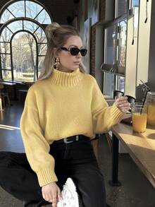 Áo len cổ cao màu trơn mỏng nhẹ tối giản dành cho nữ của FOR BEAUTY, kiểu dáng ôm sát thời trang, thanh lịch và sành điệu, tay dài bo gân, chất liệu dệt kim ấm áp, phù hợp cho mặc hàng ngày, đi làm và dịp năm mới. - màu vàng sáng - Xem 3