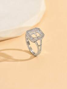 1. 时尚精致的26字母锆石戒指，夏季新款女士首字母开口戒指 - 白色 - 查看 32