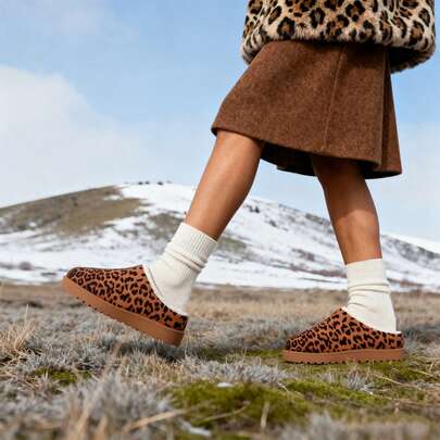 READY SALTED Women's Suede Slippers Women's Home Indoor Casual Slippers Women Fuzzy Classic Slippers Women's Winter Warm Slippers