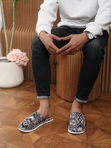 Chinelos Masculinos, Confortáveis e Quentes para Uso Interno e Externo, Antiderrapante em Piso de Madeira, Leves e Macios, Adequados para Todas as Estações - Multicolorido - Visão 6