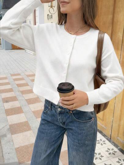 FOR BEAUTY Autumn New Solid Color Round Neck Single-Breasted Long Sleeve Knit Cardigan, Gentle, Elegant, Romantic, Casual, Lazy, Fashionable, Versatile, Suitable For Outings, Valentine's Day Dates, Commuting And Various Occasions. This Cardigan Is Spring Women's Wear