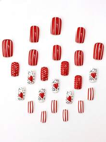 情人节美甲套装：24片亮面短方形美甲贴纸，一套完整的仿真指甲，饰有情人节红色爱心和条纹波点图案，红色系美甲，适合女士和女孩日常佩戴和特殊场合，短方形指甲，情人节美甲 | 亮面 | 爱心图案美甲 - 紅色 - 查看 5