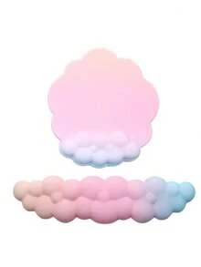 云朵鼠标垫护腕两件套 - 鼠标垫护腕套装包含云朵键盘护腕和云朵鼠标垫护腕。底部采用防滑设计，提供 5 种款式选择，适用于各种办公场景。